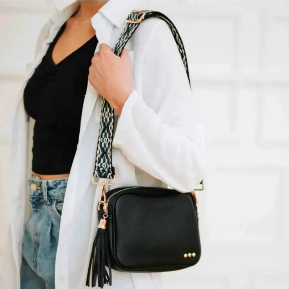 NWT Vegan Leather Crossbody Camera Bag with Woven Removable Strap - Picture 3 of 3